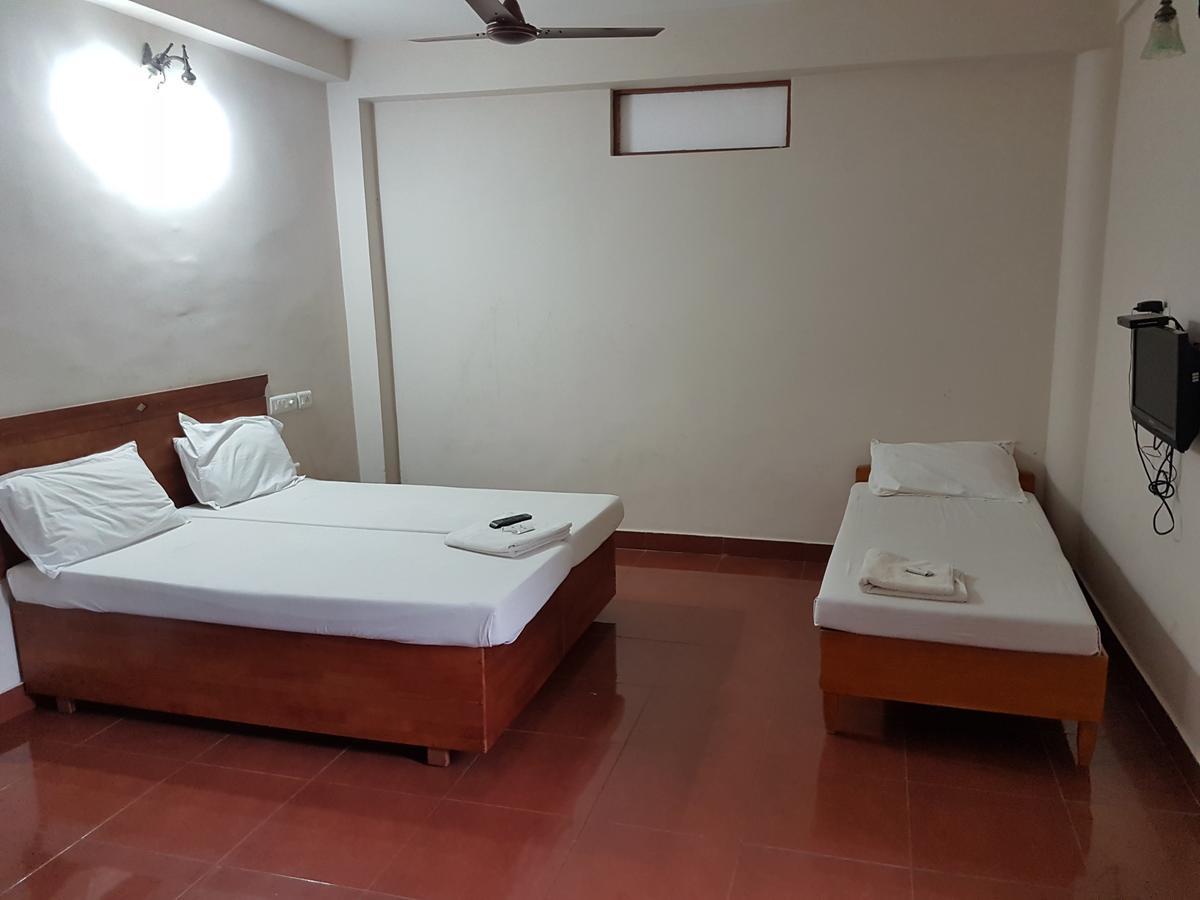 Hotel Shalimar Metro à Kochi Extérieur photo