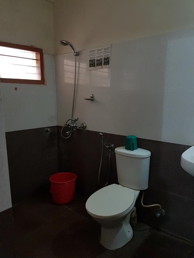 Hotel Shalimar Metro à Kochi Extérieur photo