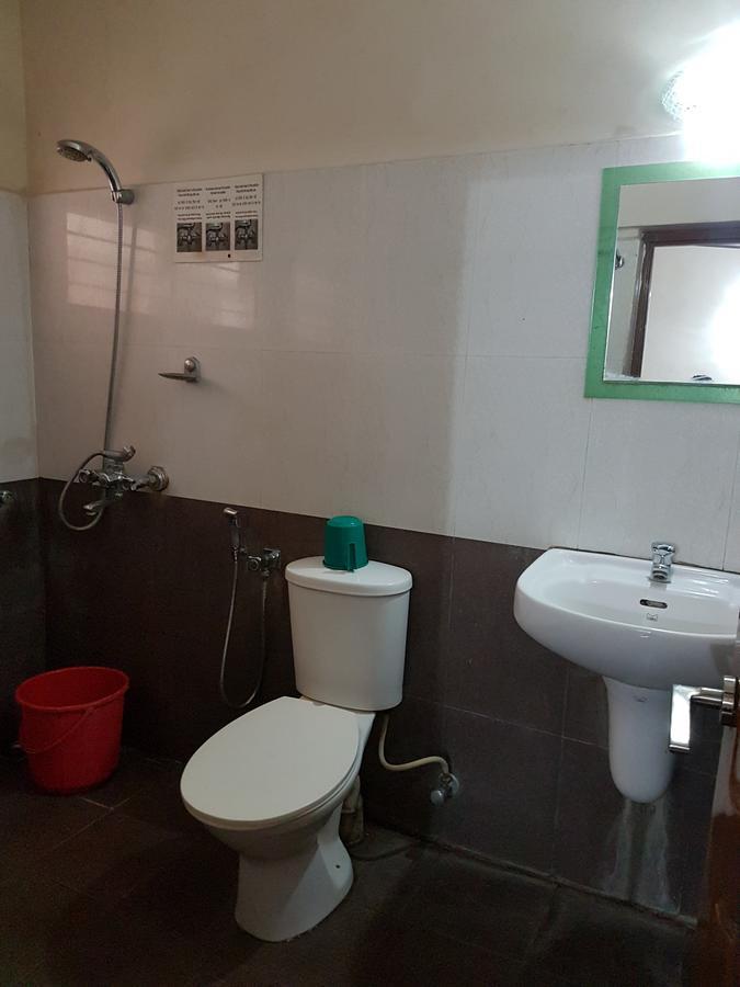 Hotel Shalimar Metro à Kochi Extérieur photo