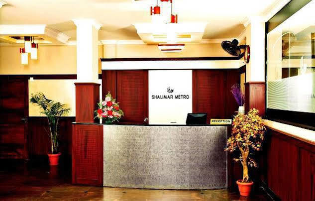 Hotel Shalimar Metro à Kochi Extérieur photo